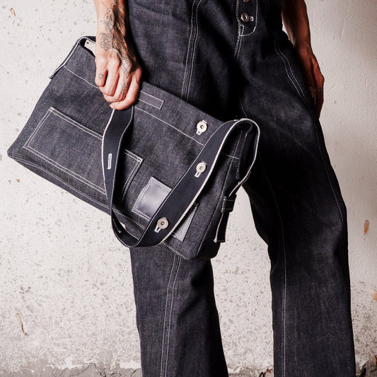 BLACK MESSENGER DENIM BAG