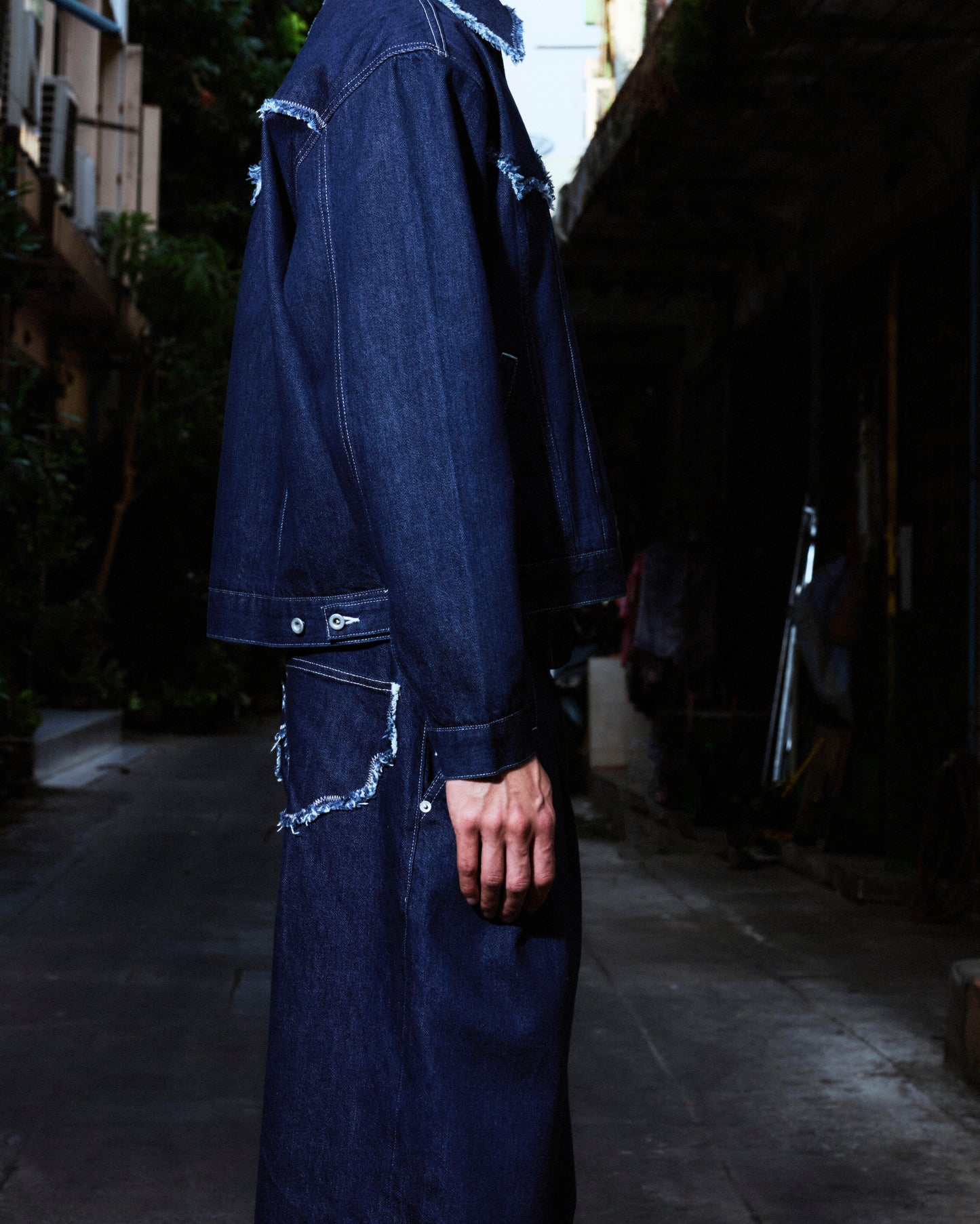 QLOUDLIGHT Balloon Pants hem detail — wide leg selvedge denim, made in France
