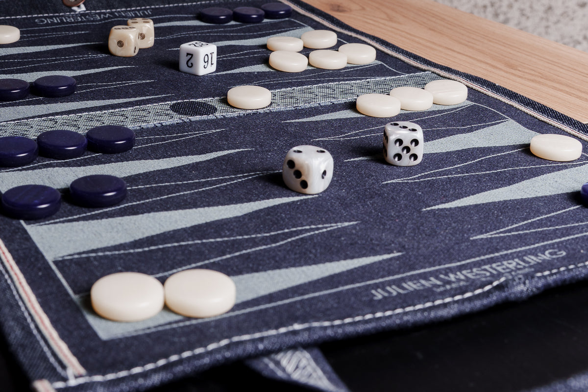RED SELVEDGE TRAVEL BACKGAMMON